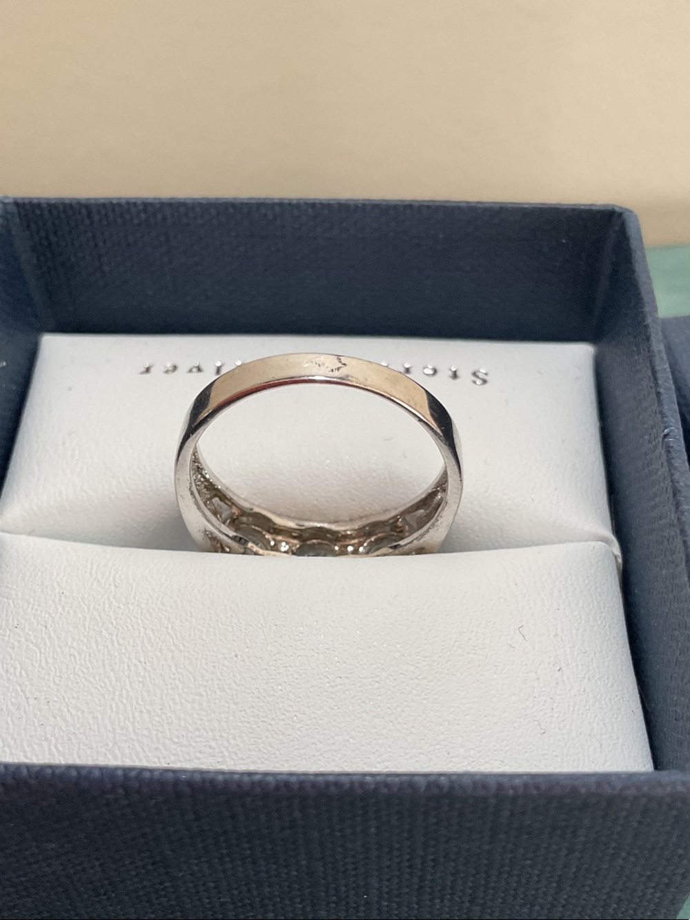 Contessa Di Capri Sterling Silver Three-Stone Ring - Size 9 - Picture 5 of 5